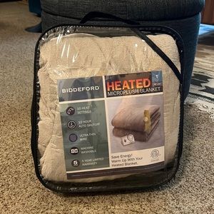 NWOT Biddeford Heated Microplush Blanket